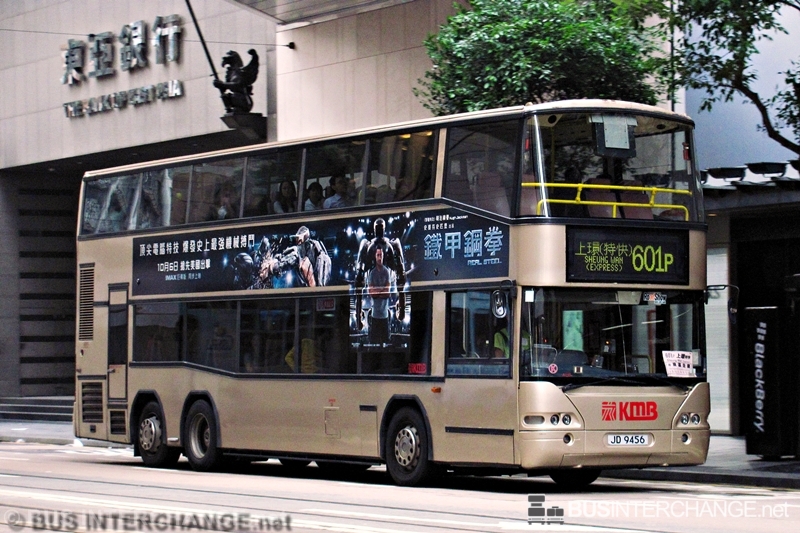 Neoplan Centroliner (AP 13 / JD9456 on Route 601P)