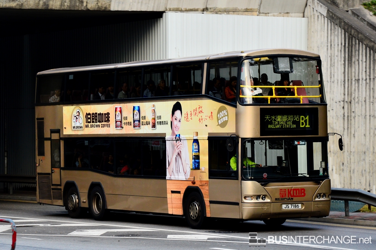 Neoplan Centroliner (AP 40 / JS7186 on Route B1)