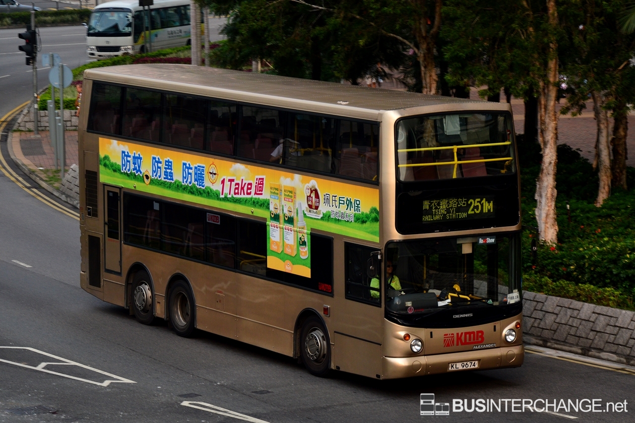 Dennis Trident III (ATS116 / KL9674 on Route 251M)