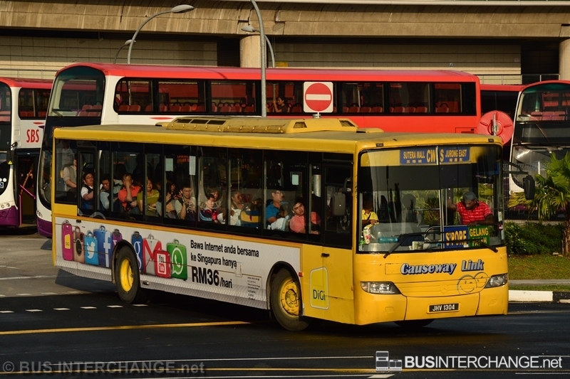 A Mercedes-Benz CBC1725 (JHV1304) operating on Causeway Link bus service CW4S
