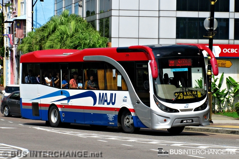 A Hino AK1JRKA (JMB7528) operating on Maju bus service 229