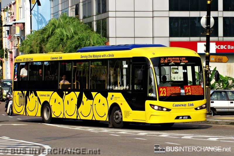 A Sksbus SA12-300 (JNP4032) operating on Causeway Link bus service 23