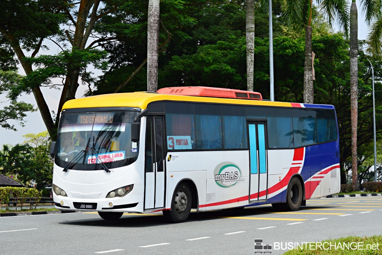 A Hino RK1JSLL (JSD9961) operating on Causeway Link bus service T50