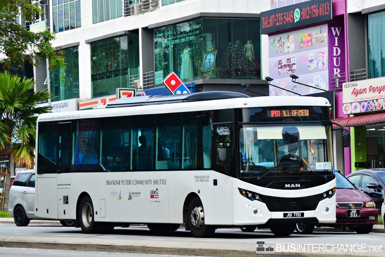 A MAN 14.280 HOCL-NL (A80) (JSX7753) operating on UEM Sunrise bus service IP01
