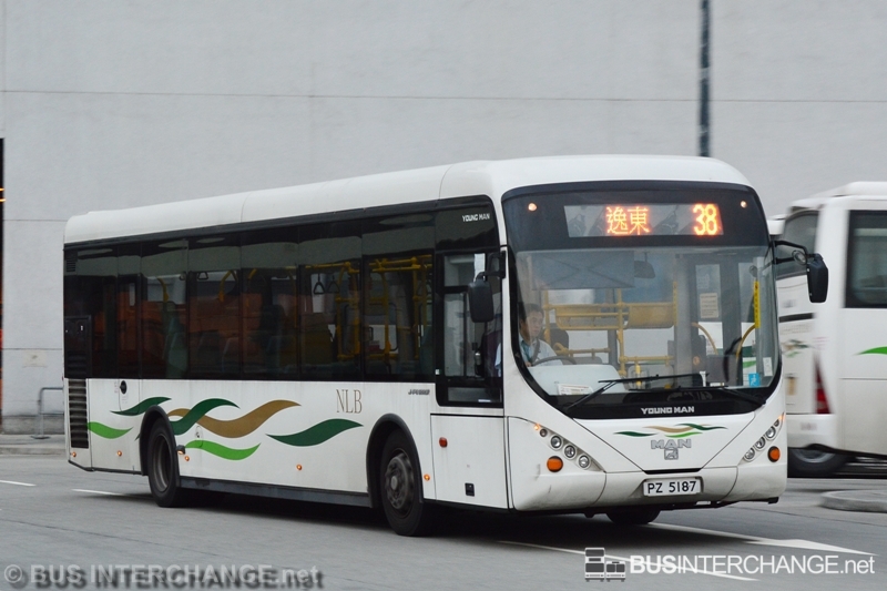 Youngman JNP6122GR (PZ5187 on Route 38)