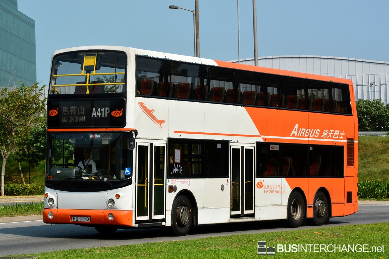 Dennis Trident III (512 / HT9461 on Route A41P)