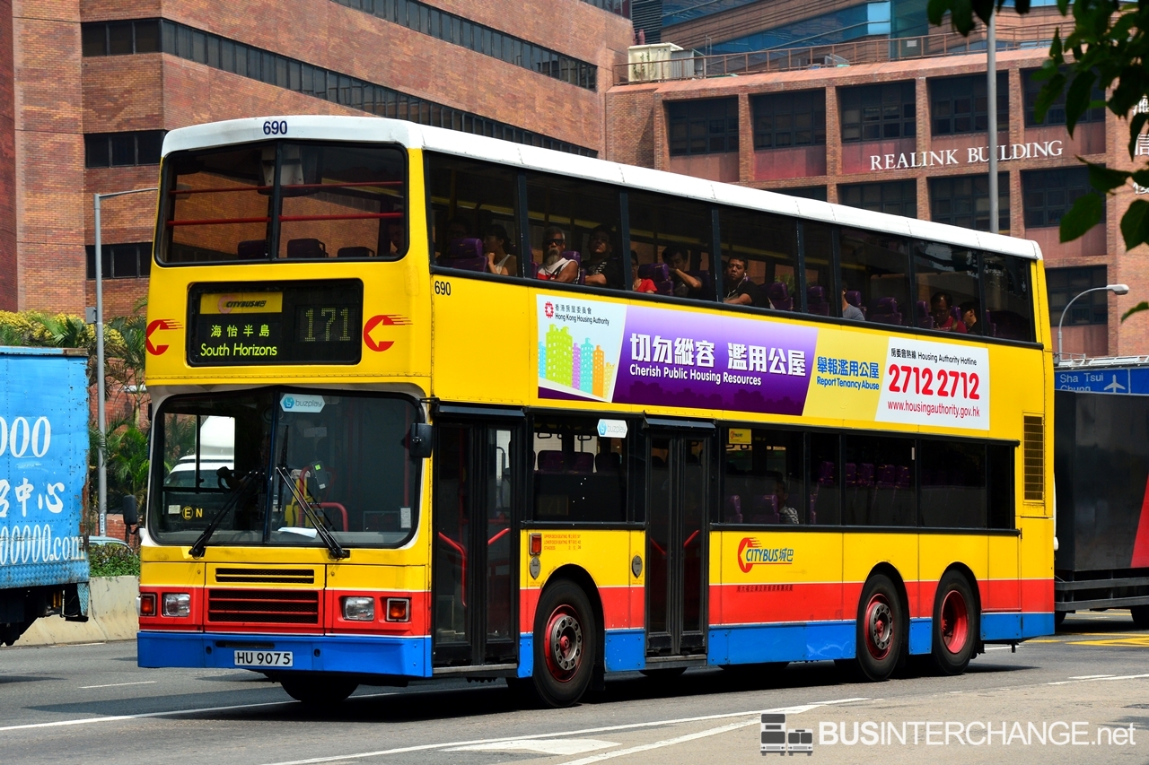 Volvo Olympian (690 / HU9075 on Route 171)