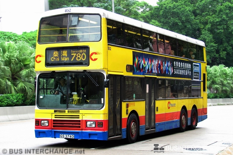Dennis Dragon (852 / GS3740 on Route 780)