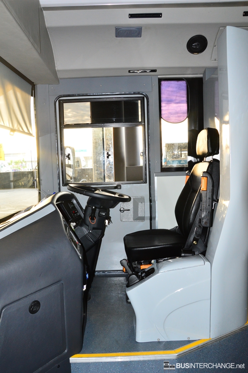 Scania K250UB (Interior: Driver's Cabin)