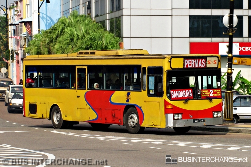 A Mercedes-Benz O405 (JDT4138) operating on S & S bus service 2