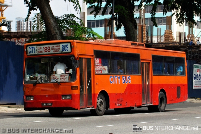 A Mercedes-Benz OH1318 (JEL4597) operating on City Bus bus service 188
