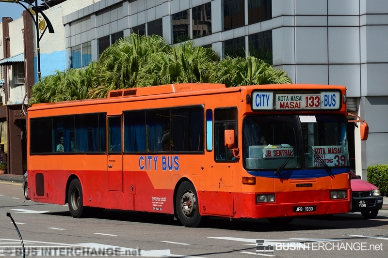 A Scania L113CRL (JFB1930) operating on City Bus bus service 133
