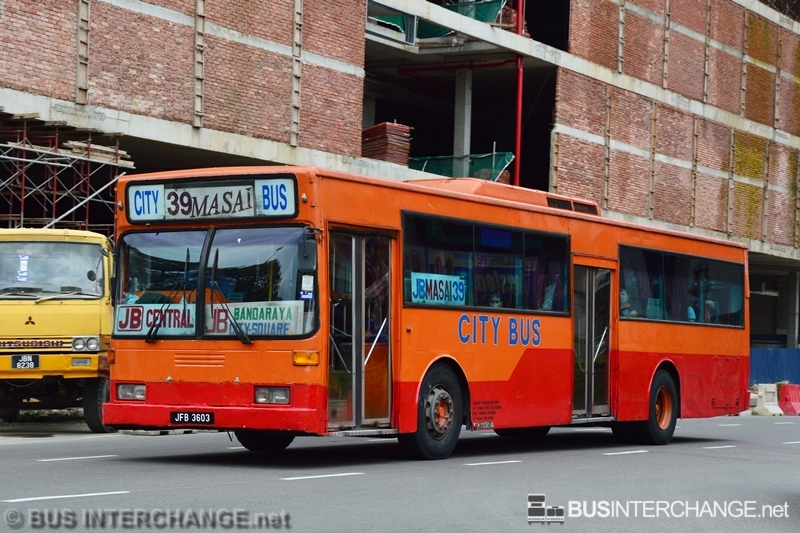 A Scania L113CRL (JFB3603) operating on City Bus bus service 39