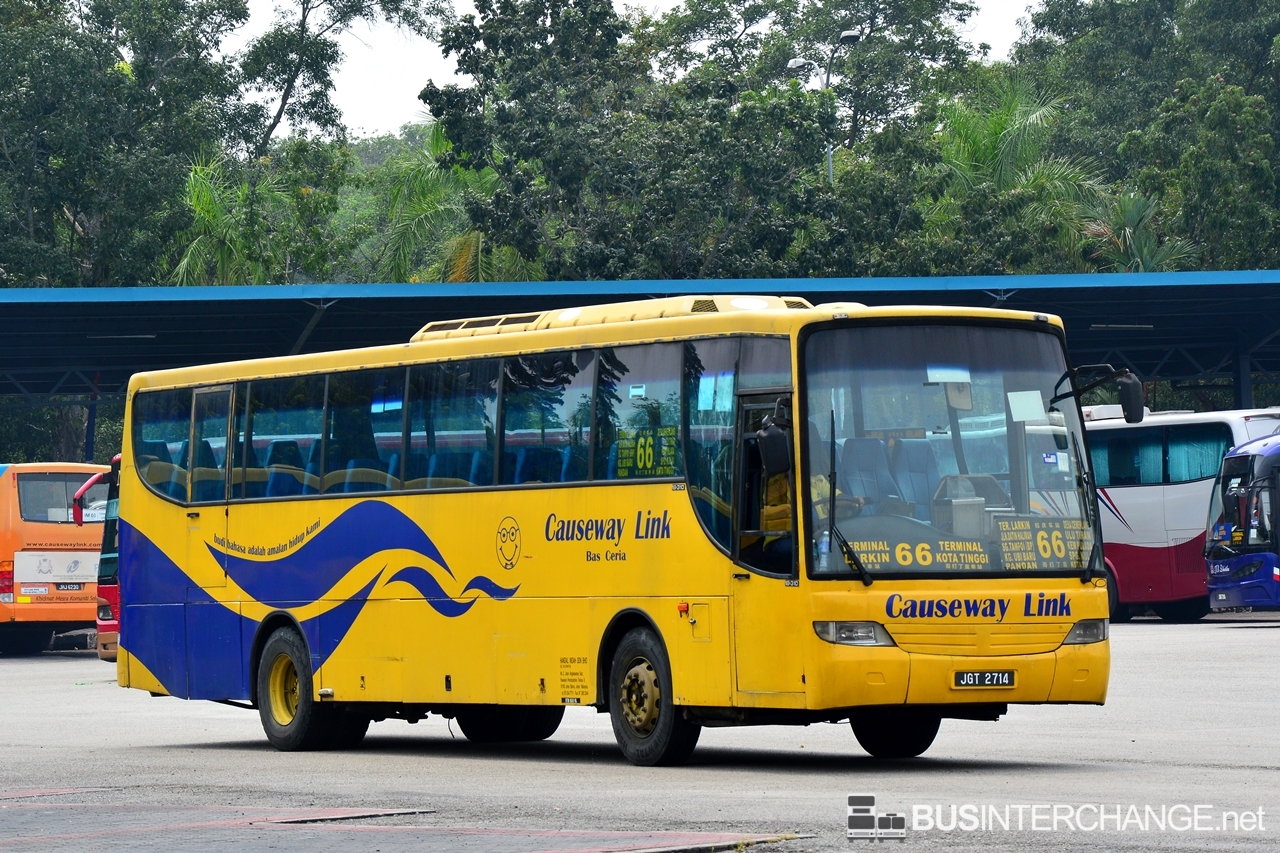 A MAN 18.310 (JGT2714 ) operating on Causeway Link bus service 66
