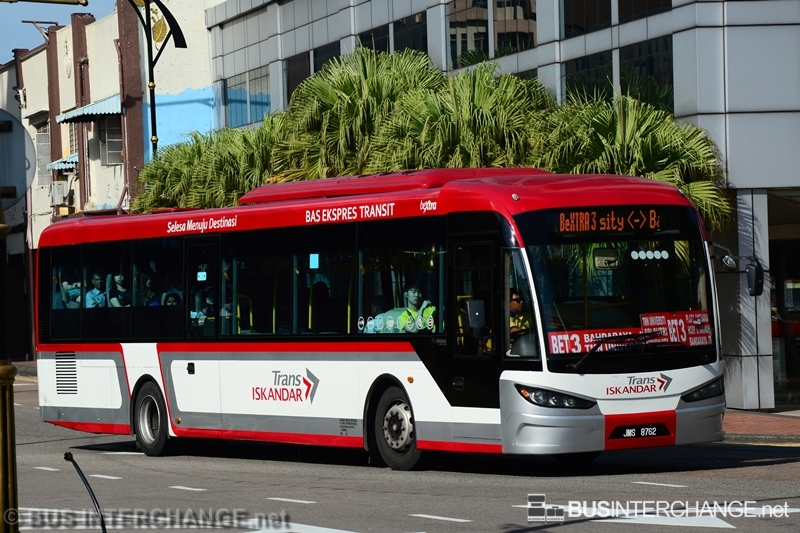 A Sksbus SA12-300 (JMS8762) operating on Causeway Link bus service BET3