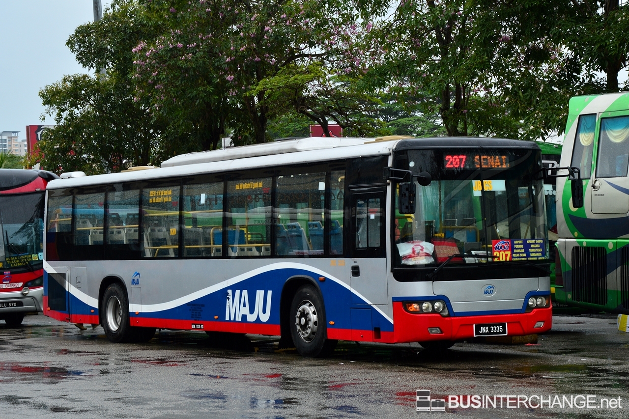 A Higer KLQ6128G (JNX3335) operating on Maju bus service 207