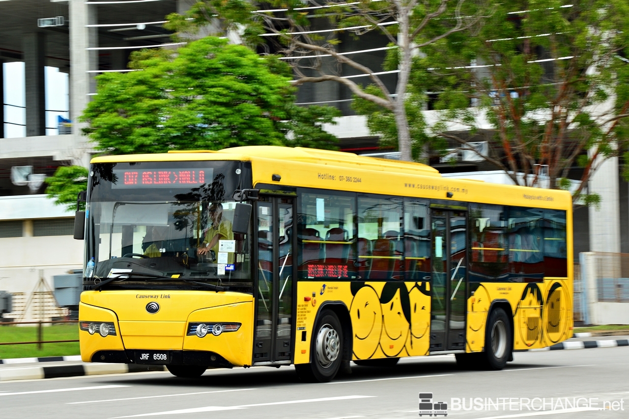 A Yutong ZK6118HG (JRF6508) operating on Causeway Link bus service CW7