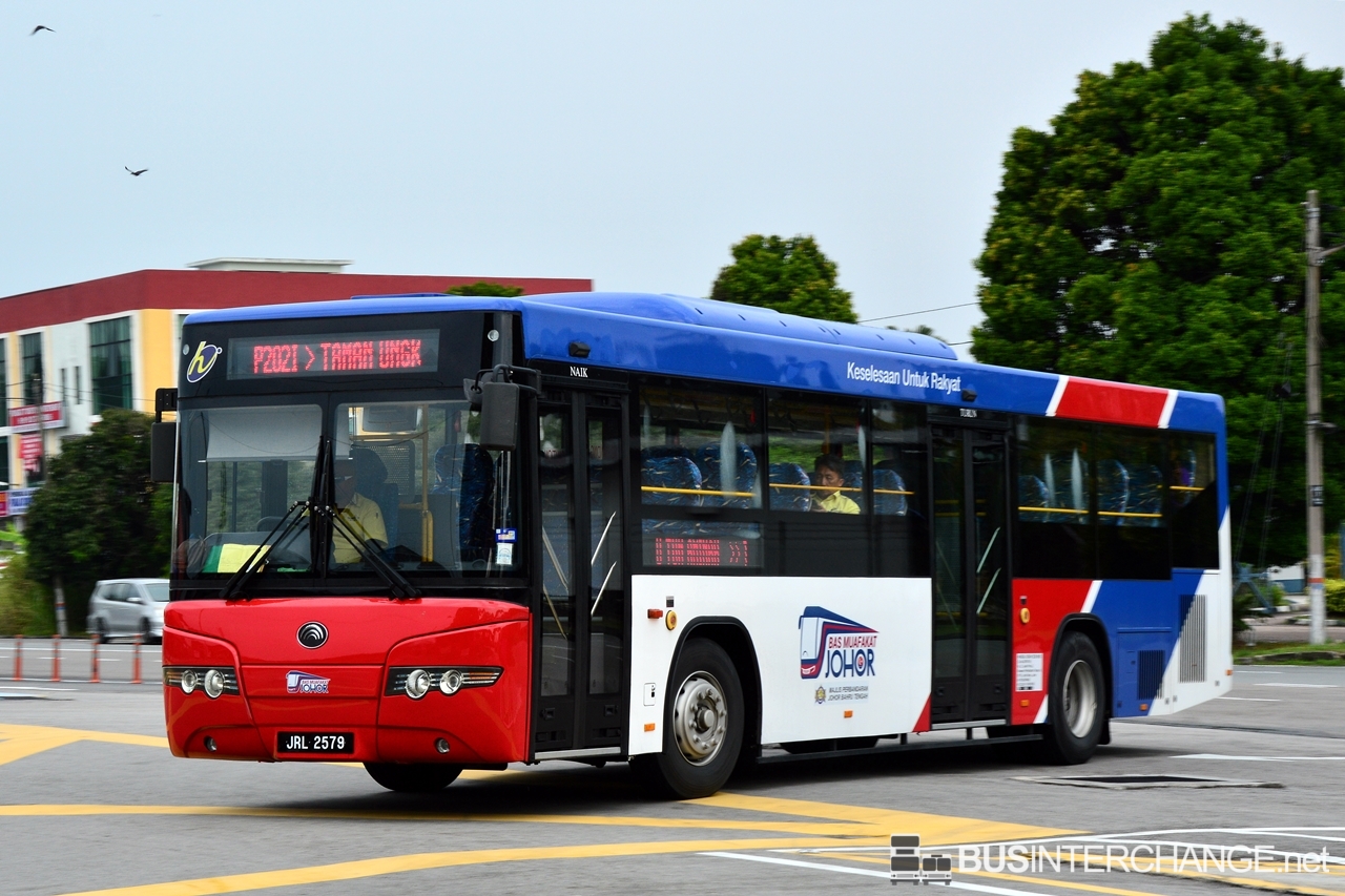 A Yutong ZK6118HG (JRL2579 ) operating on Causeway Link bus service P202