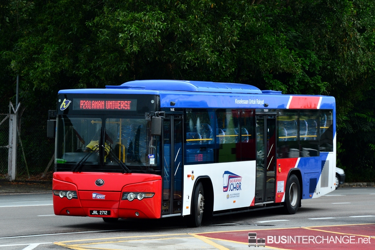A Yutong ZK6118HG (JRL2712 ) operating on Causeway Link bus service P201