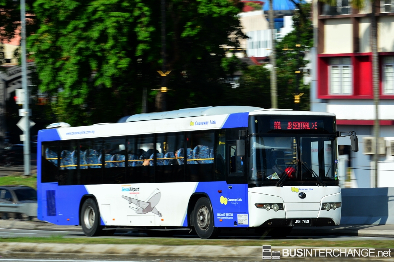 A Yutong ZK6118HG (JRN7959) operating on Causeway Link bus service AA1