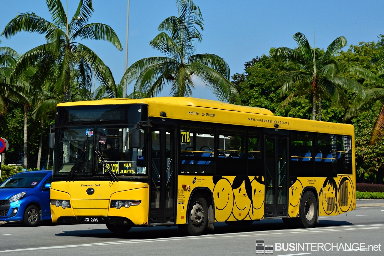 A Yutong ZK6118HG (JRV2195) operating on Causeway Link bus service 77B