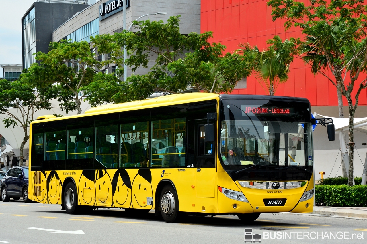 A Yutong ZK6126HG (JSU4730) operating on Causeway Link bus service JPO2