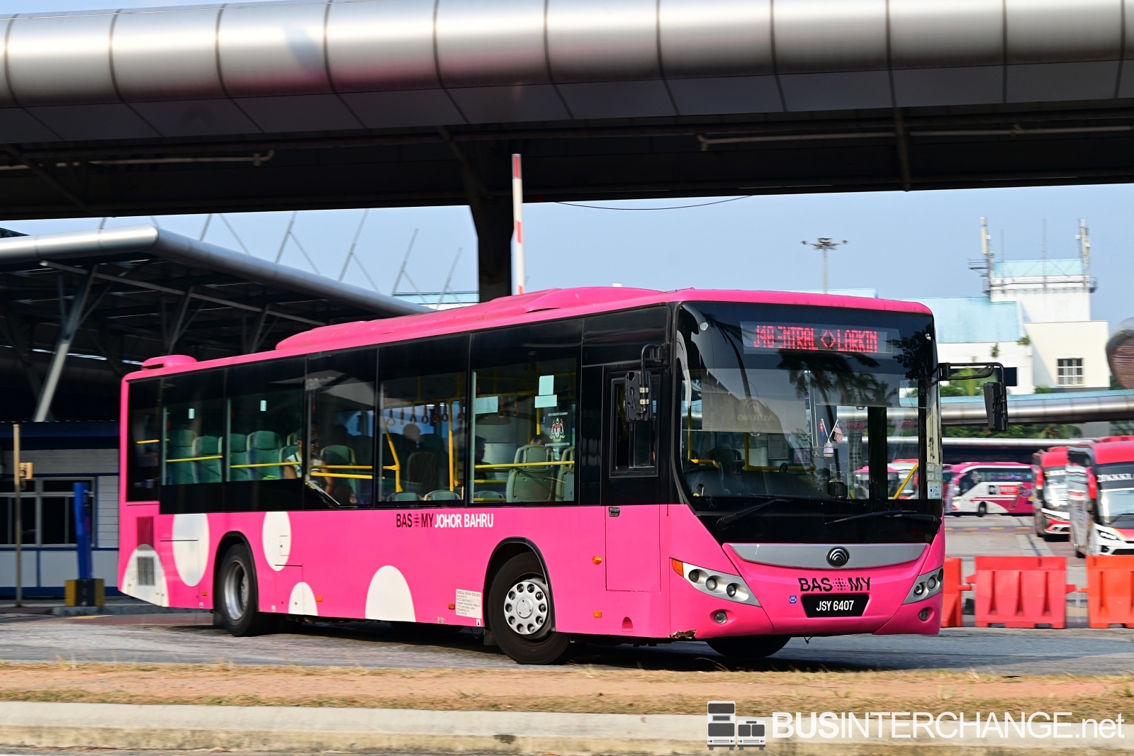 Yutong ZK6126HG (JSY6407 - J40)