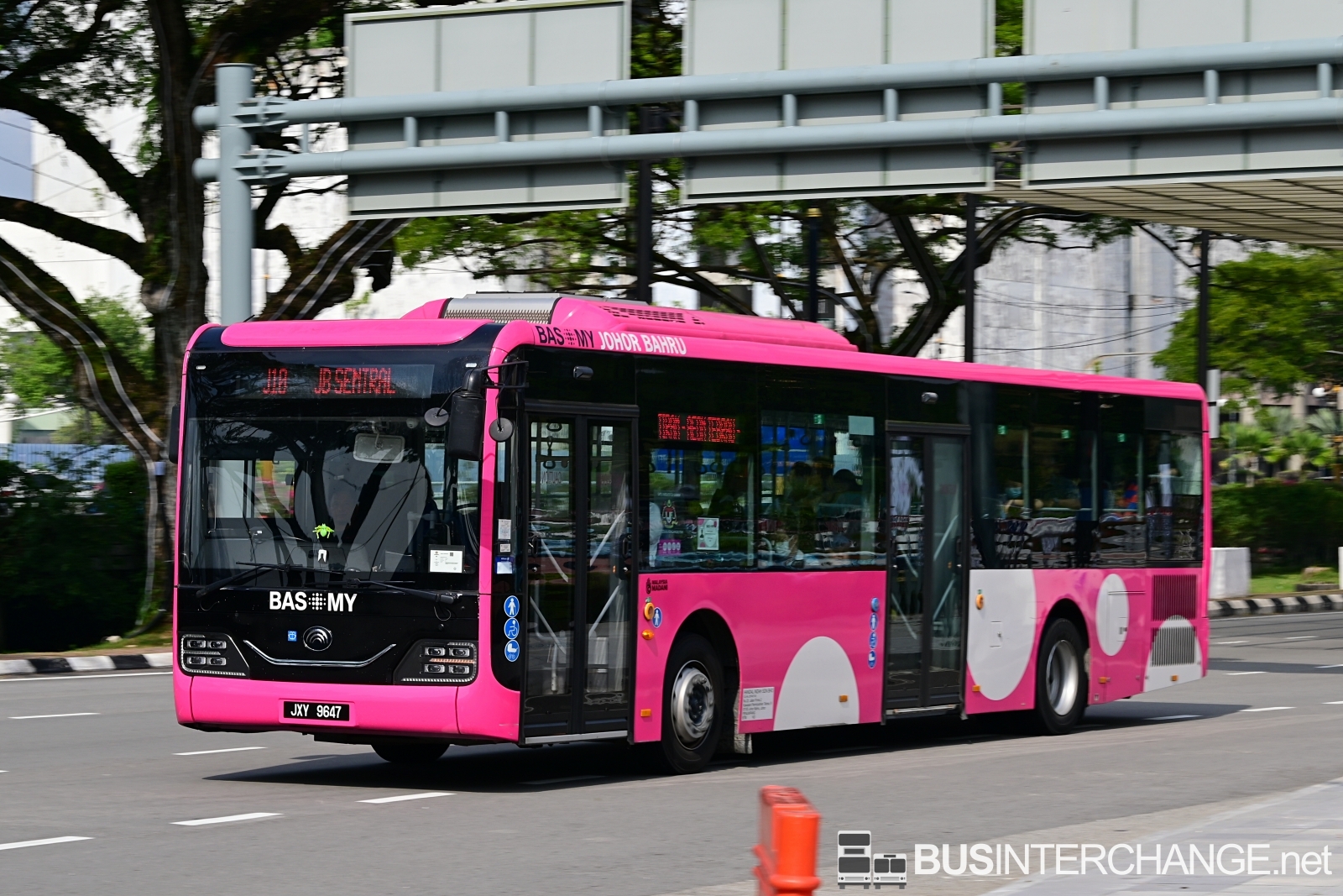 Yutong ZK6128HG (JXY9647 - J10)