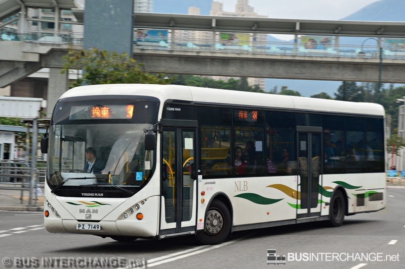 Youngman JNP6122GR (PZ7149 on Route 38)