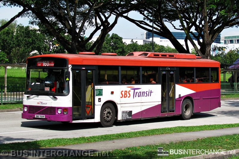 A Volvo B10M (Mark III) (SBS709R) operating on SBS Transit bus service 160