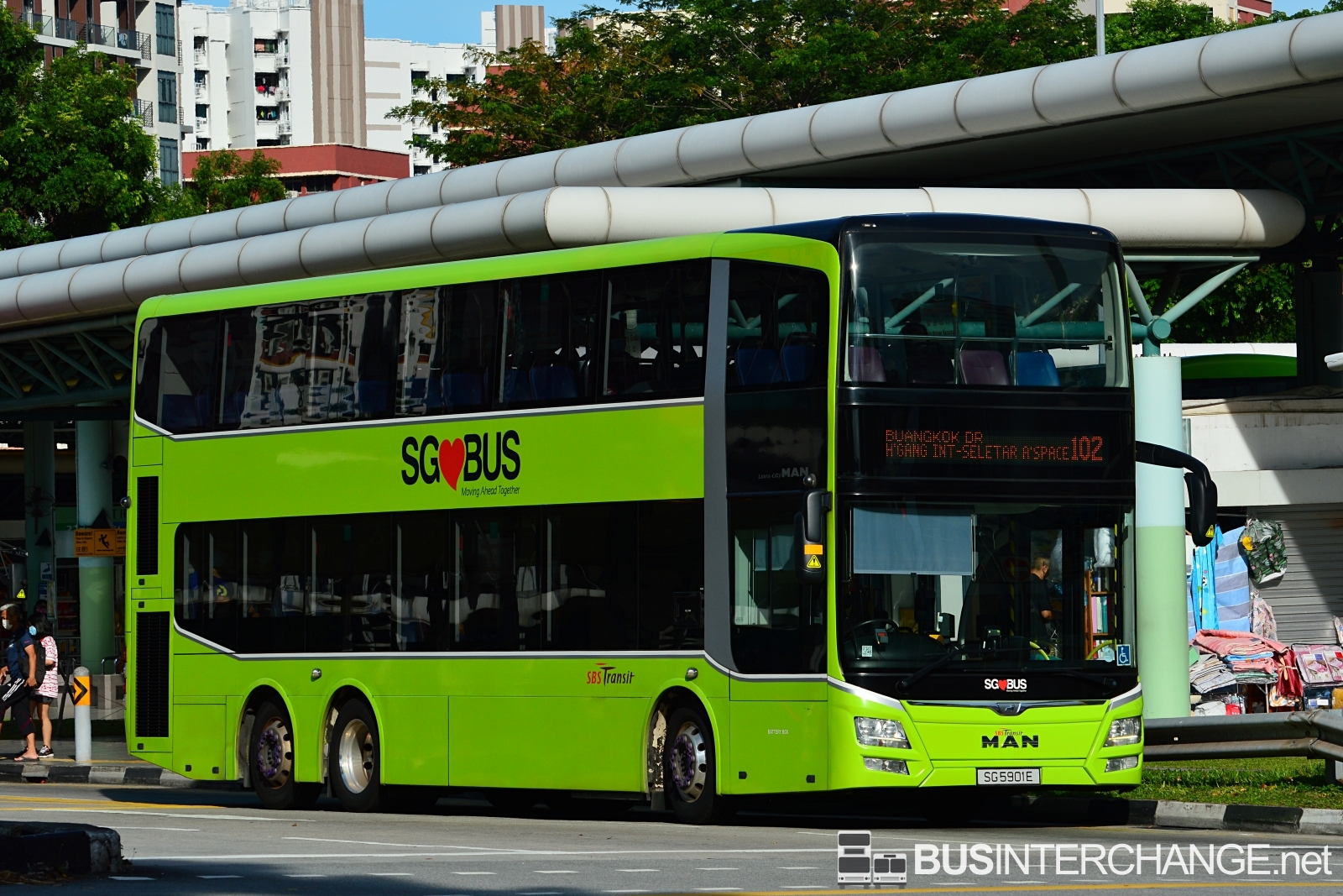 The MAN ND323F (A95) with Gemilang Coachworks bodywork (SG5901E) is seen on SBS Transit Bus Service 102.