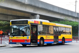 1533 / HU4558 on Route R8