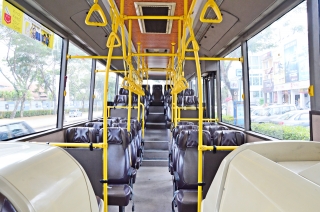 Interior: Front to Rear (Non-step)