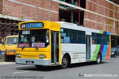 Bus 5 - S&S International Nissan Diesel JP251 (BGV8415)