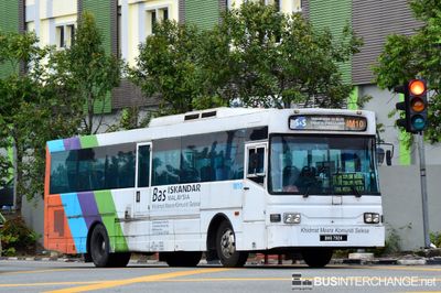 Bus IM10 - S&S International Nissan Diesel JP251 (BHG7924)