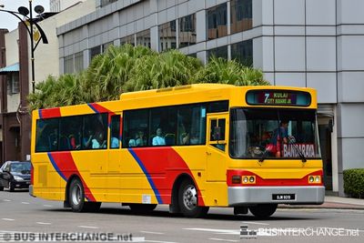 Bus 7 - S&S International Nissan Diesel JP251 (BJM9019)