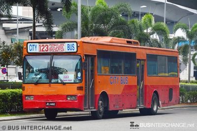Bus 123 - Transit Link JB Mercedes-Benz OH1318 (JEL4462)
