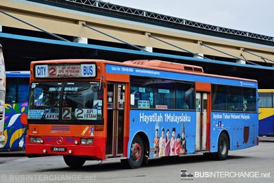 Bus 2 - Transit Link JB Mercedes-Benz OH1318 (JEM4909)