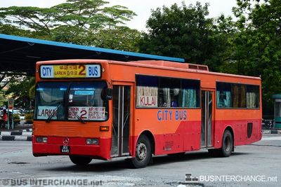 Bus 2 - Transit Link JB Mercedes-Benz OH1318 (JEU6445)