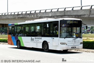 Bus IM04 - Causeway Link Mercedes-Benz CBC1725 (JHT6292)