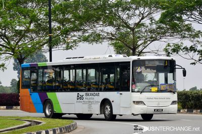 Bus IM27 - Causeway Link Mercedes-Benz CBC1725 (JHT6292)
