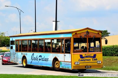 Bus IM23 - Causeway Link Mercedes-Benz CBC1725 (JHX7624)