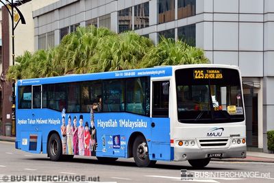 Bus 225 - Maju Hino AK1JRKA (JJM8302)