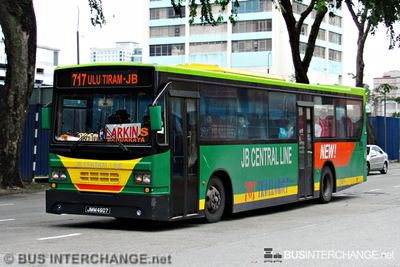 Bus 717 - JB Central Line Nissan Diesel JP251 (JMM4607)