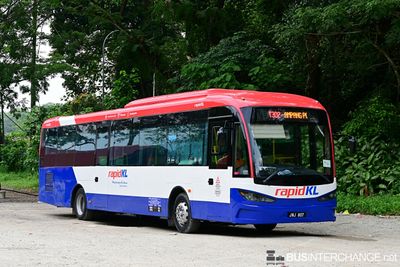 Bus T302 - RapidKL Sksbus SA12-300 (JNJ 807)