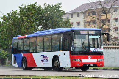Bus P106 - Maju Higer KLQ6128G (JPX2594)