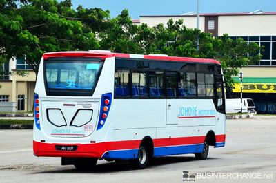 Bus 56 - Johore Motor Hino XZU720R (JQL3221)