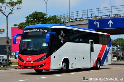 Bus P111 - Mayang Sari Hino RK1JSLL (JRE9200)