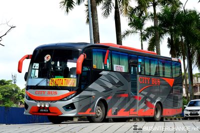 Bus 41 - Transit Link JB Nissan Diesel JP251S (JSB8629)