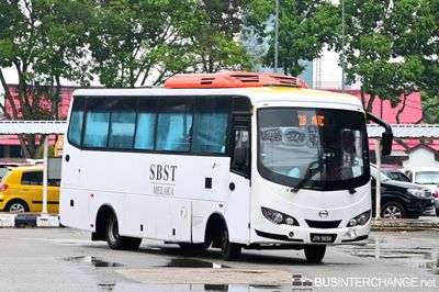 Bus T10 - BAS.MY Melaka Hino XZU720R (JTR5658)